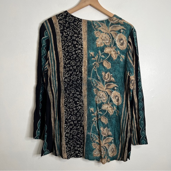 Rabbit Rabbit Rabbit Designs Long Sleeve Button Up Floral Flowy Vintage Blouse - Picture 6 of 8